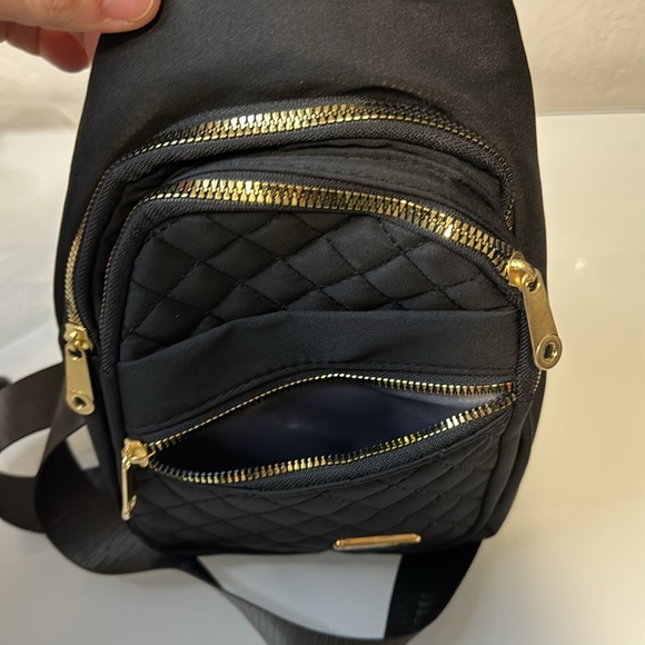 Fashion black quilted w/ gold hardware sling bag - Picture 6 of 11